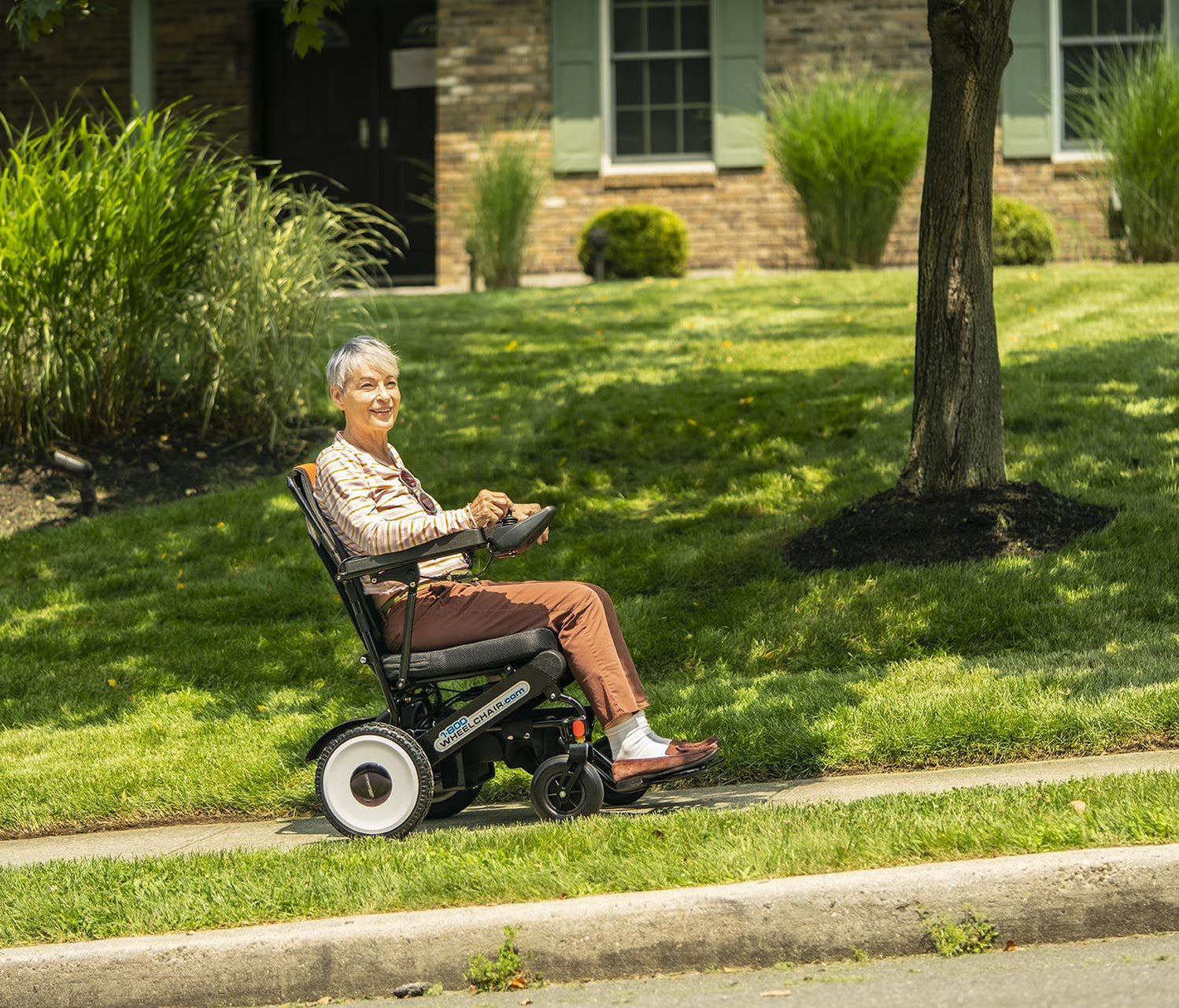 All-New Move Lite Folding Power Chair by JYD — Go Bulk Medical